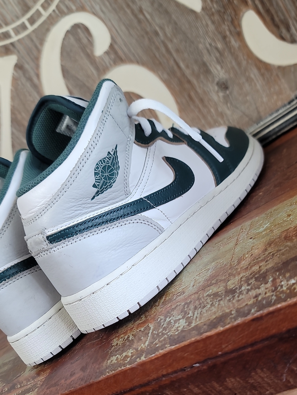 Nike Air Jordan 1 Mid SE 'Oxidized Green' Wmns 8 Good Condition Fast Shipping - Picture 10 of 15
